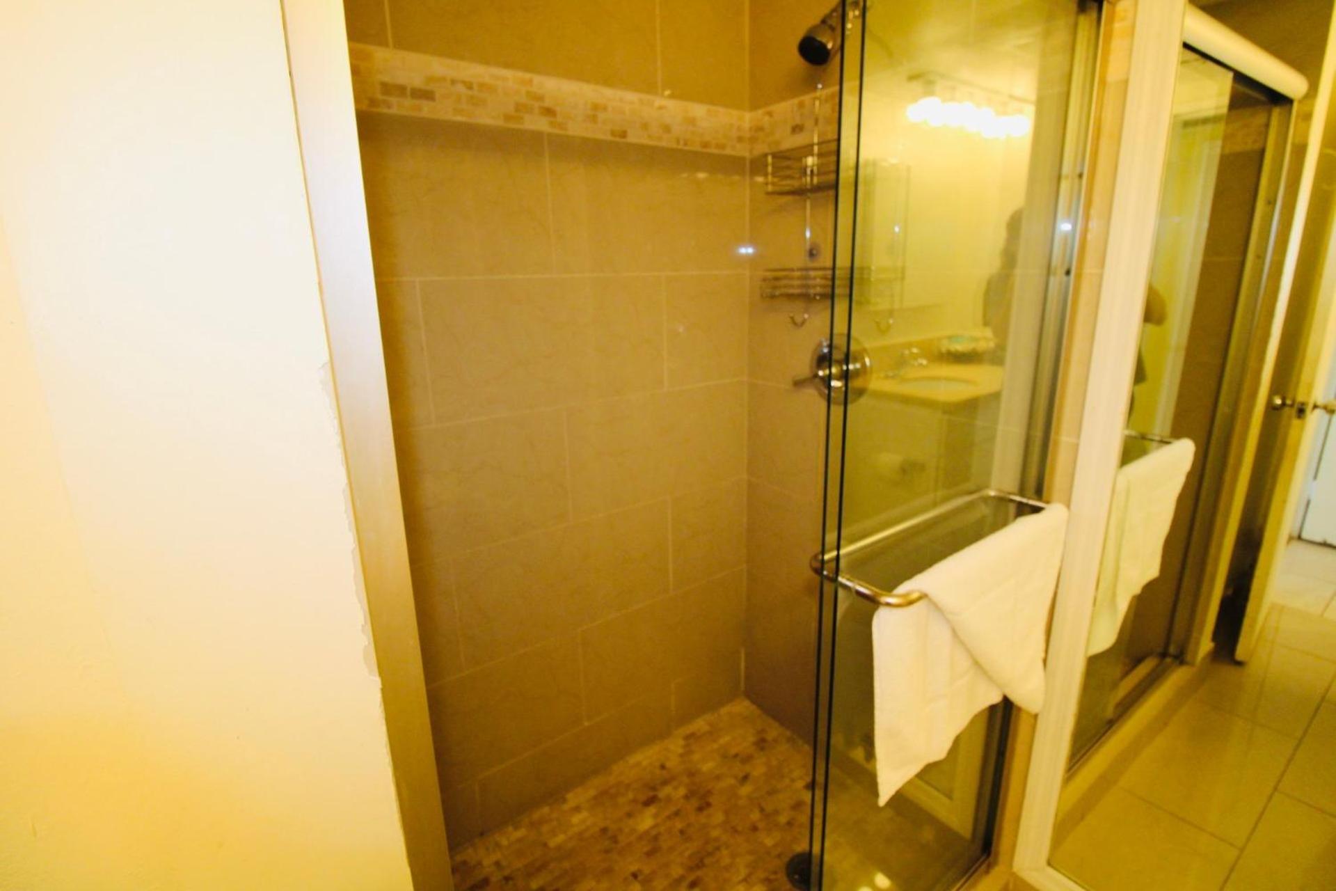 Alexander 1211 Beachfront Condo With Direct Beach Access, 2 Pools, Sauna, Gym Маямі-Біч Екстер'єр фото