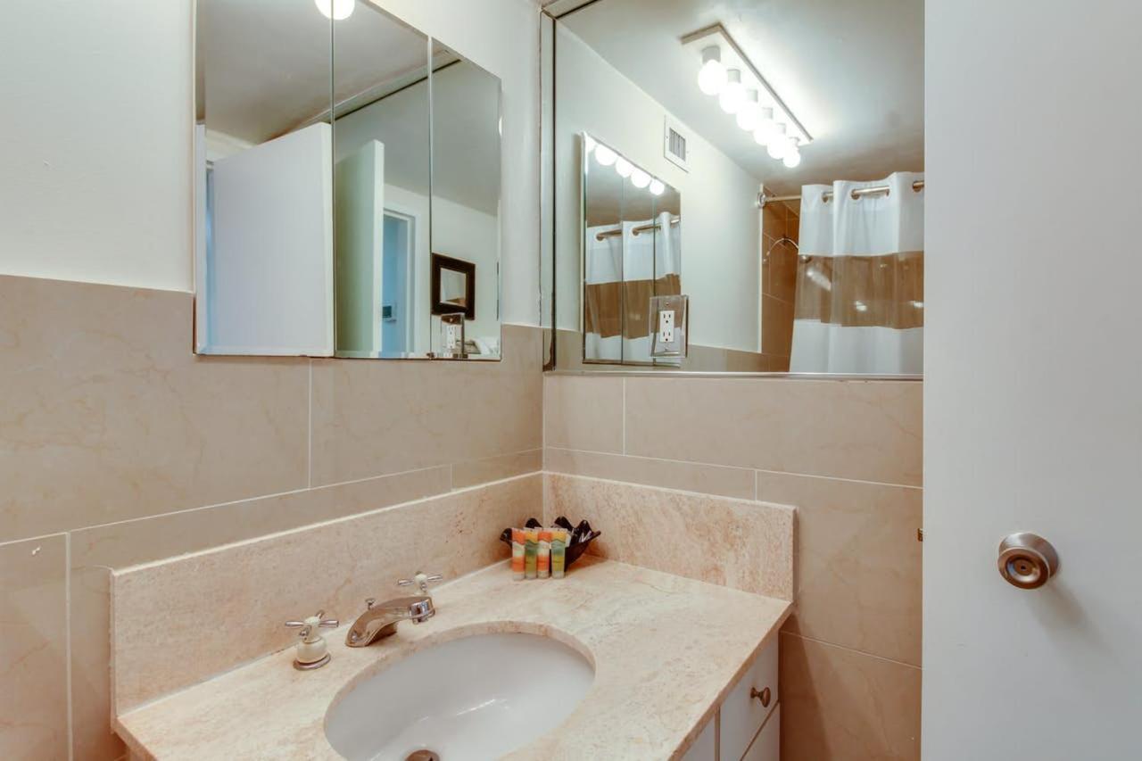 Alexander 1211 Beachfront Condo With Direct Beach Access, 2 Pools, Sauna, Gym Маямі-Біч Екстер'єр фото
